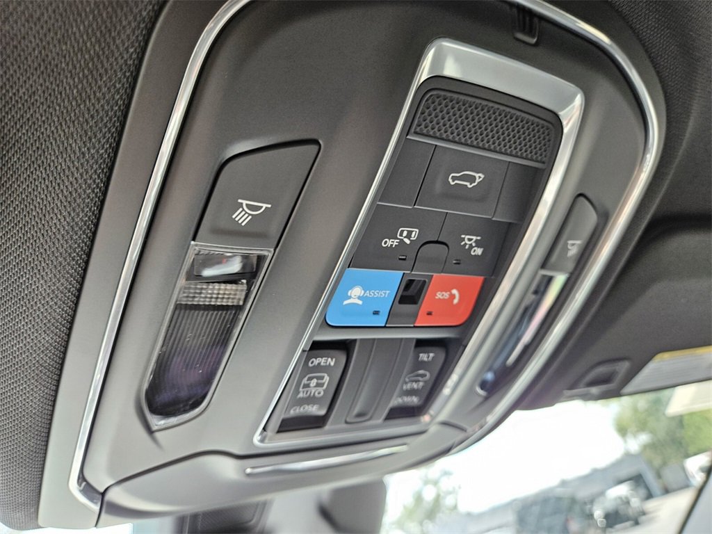 New 2024 Jeep Grand Cherokee L Laredo w/ Luxury Tech Group I image 18