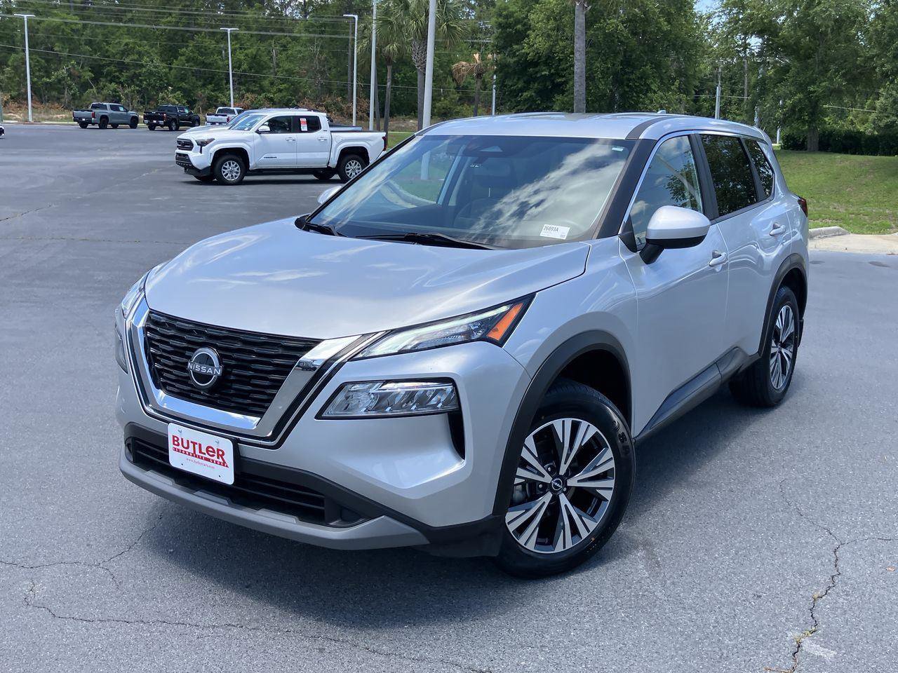 Used 2023 Nissan Rogue SV AWD/4WD image 1