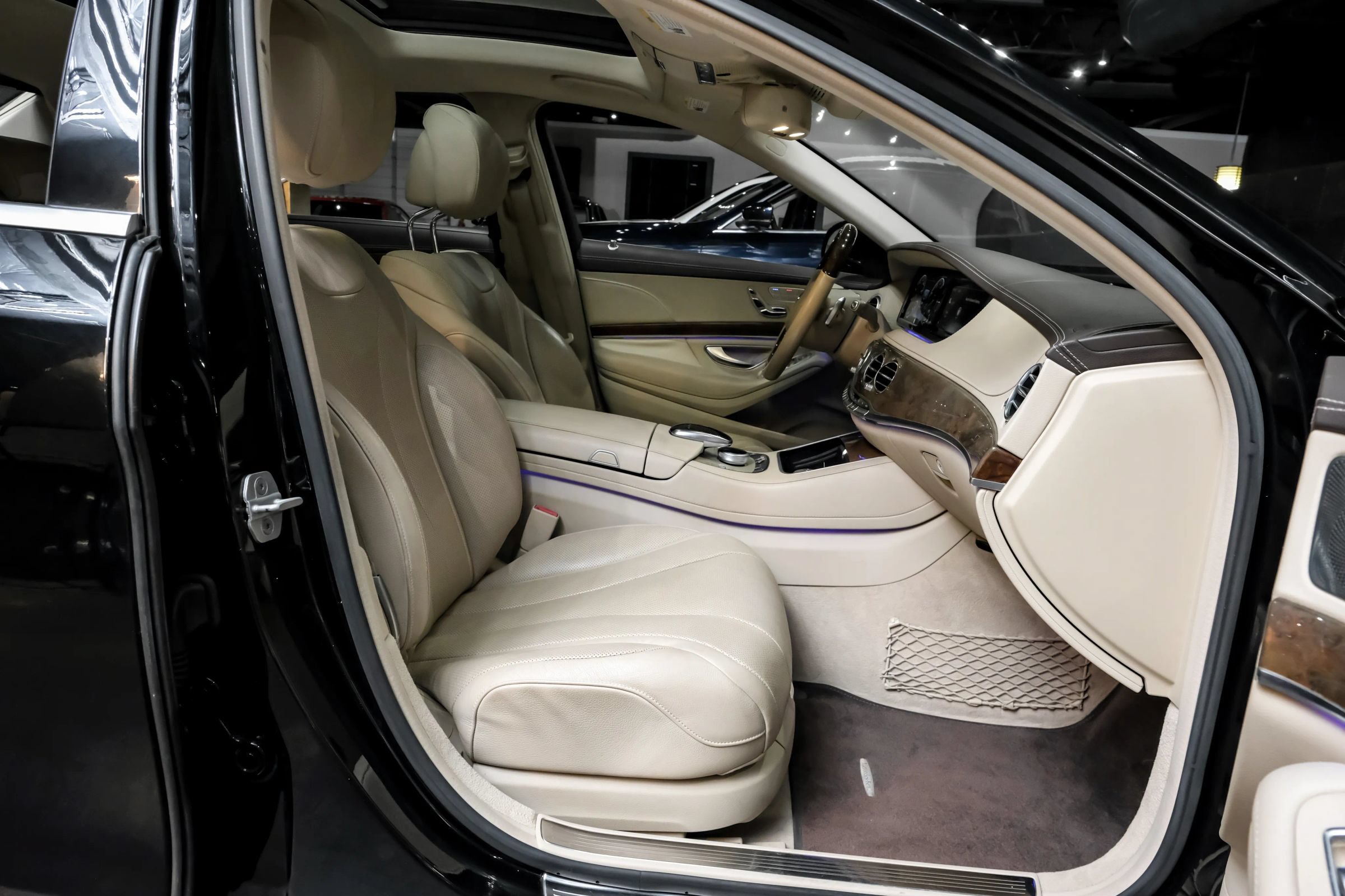 Used 2015 Mercedes-Benz S 550 Sedan image 34