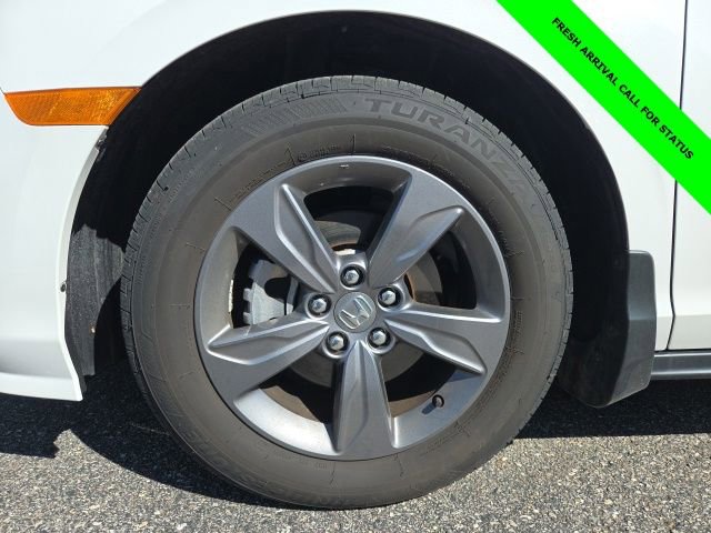 Used 2024 Honda Odyssey EX image 3