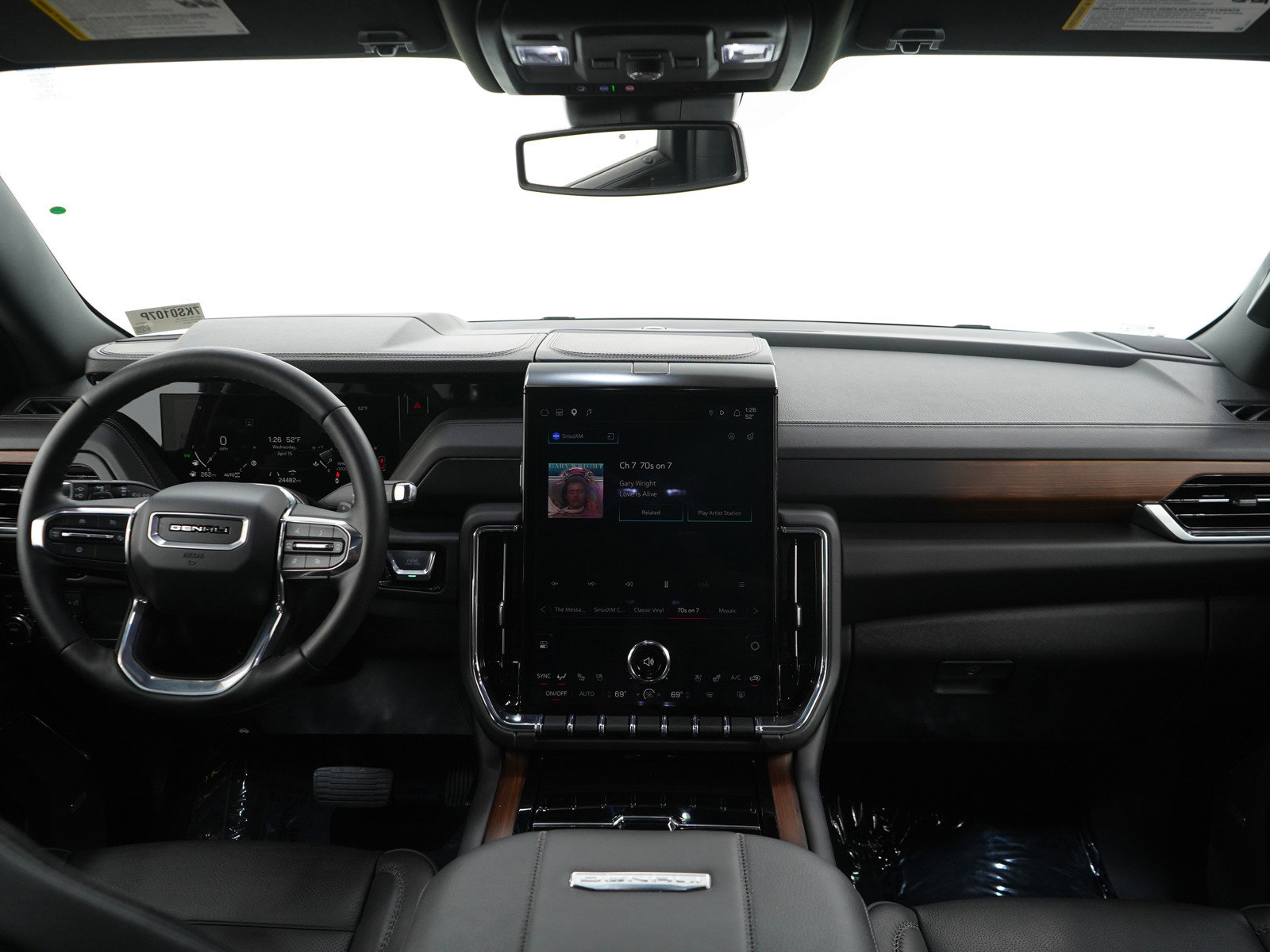 Used 2025 GMC Yukon XL Denali image 14