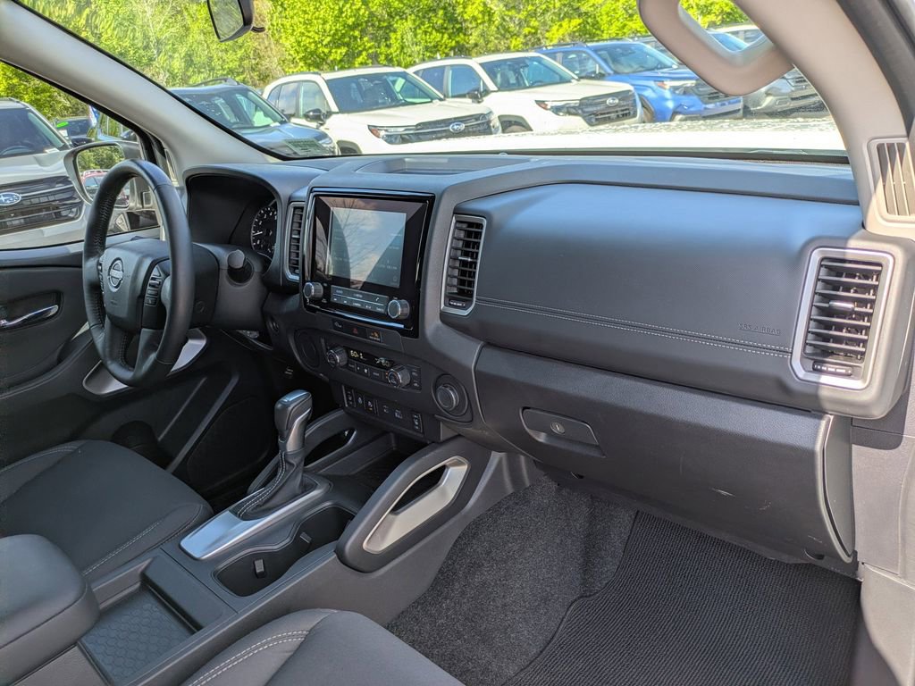 Used 2024 Nissan Frontier SV w/ SV Convenience Package image 15