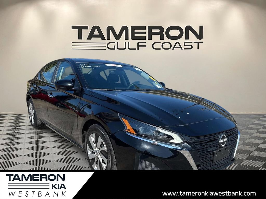 Used 2023 Nissan Altima 2.5 S FWD video 1