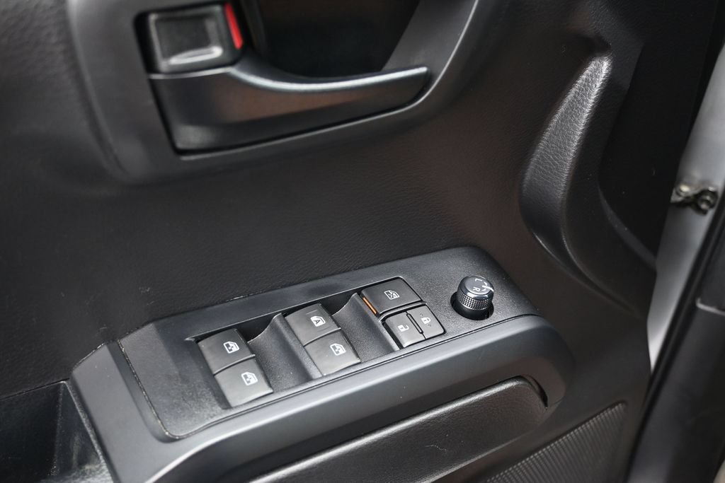 Used 2022 Toyota Tacoma SR AWD/4WD image 23