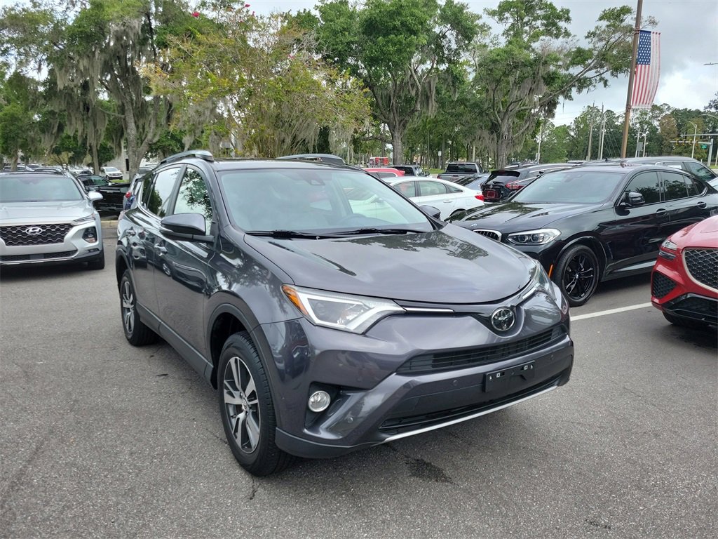 Used 2018 Toyota RAV4 XLE image 19