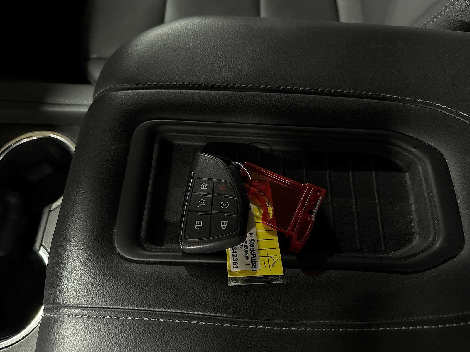 Used 2023 Chevrolet Suburban LT w/ Luxury Package AWD/4WD image 33