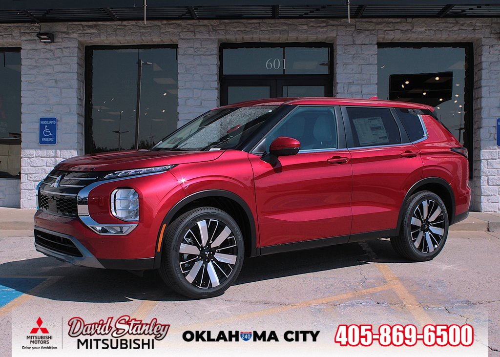 New 2025 Mitsubishi Outlander SE