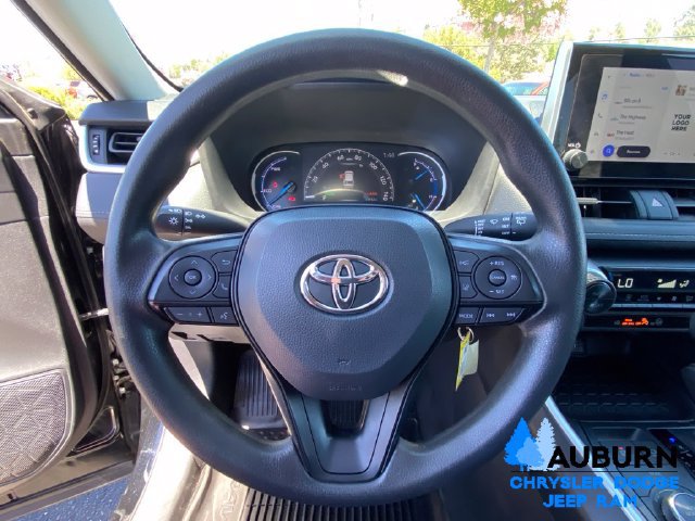 Used 2024 Toyota RAV4 LE AWD/4WD image 34