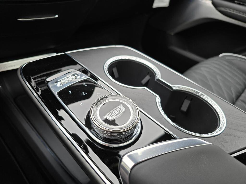 New 2026 Cadillac Lyriq V image 29