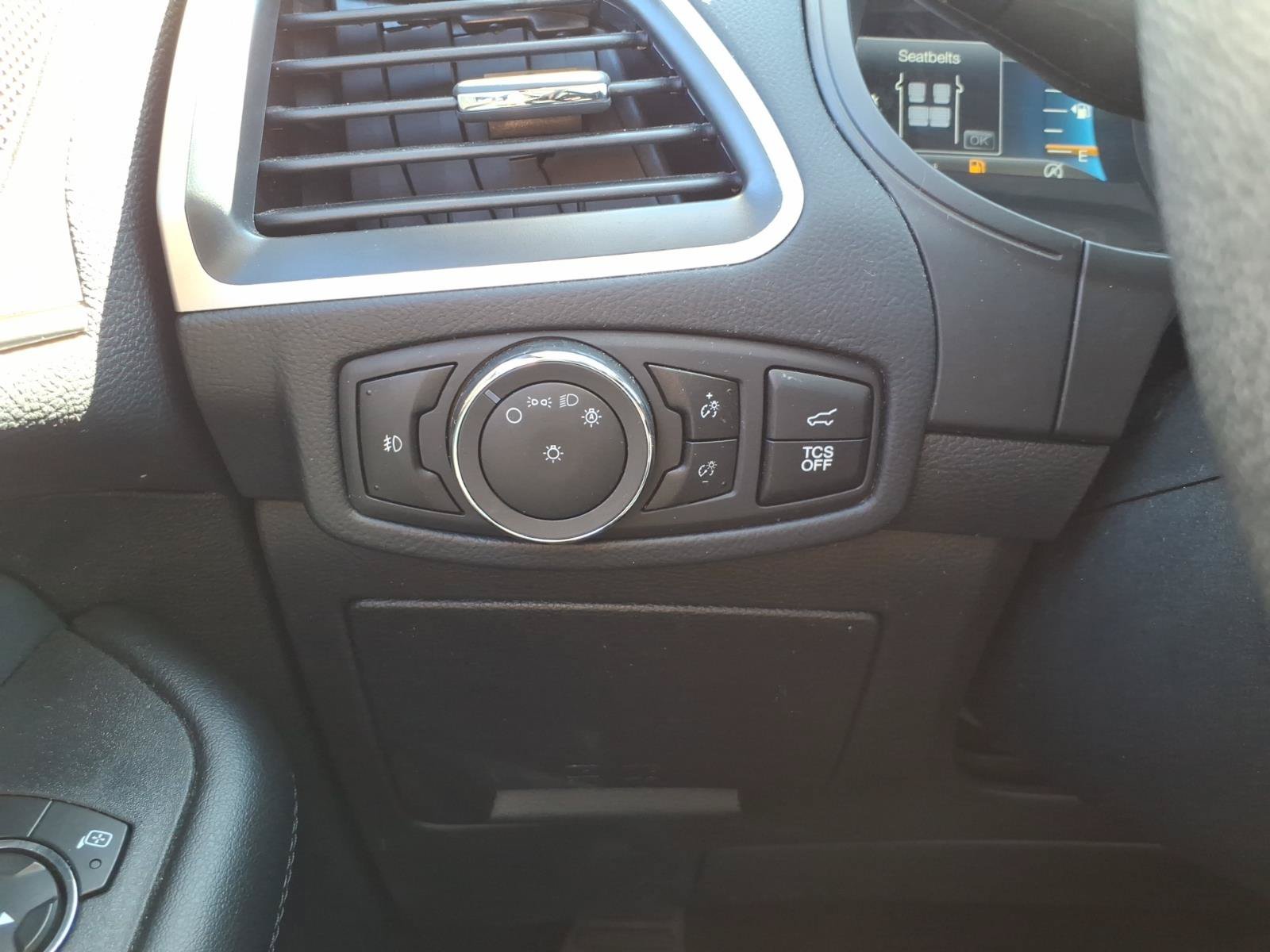 Used 2024 Ford Edge SEL w/ Sport Appearance Package AWD/4WD image 15