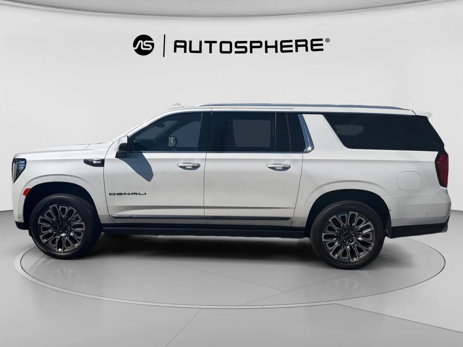 Used 2023 GMC Yukon XL Denali Ultimate AWD/4WD image 4