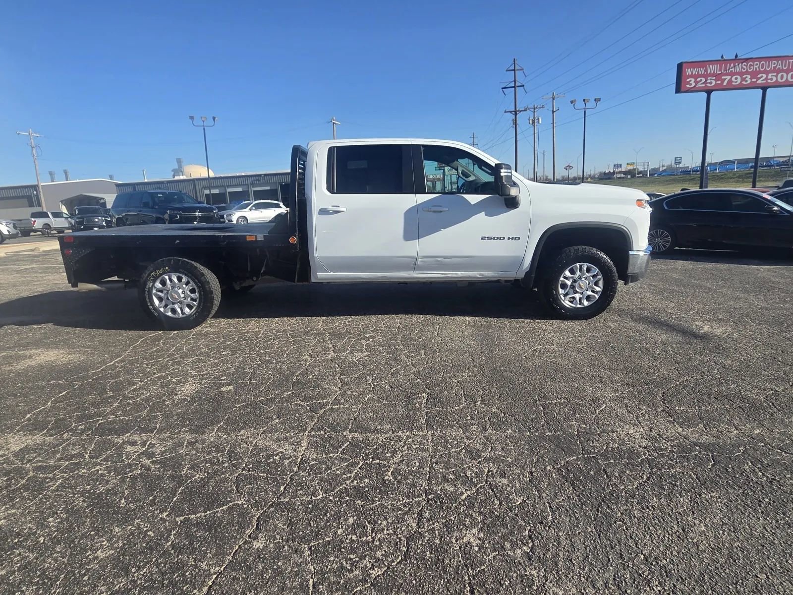 Used 2022 Chevrolet Silverado 2500 LT w/ Convenience Package image 8