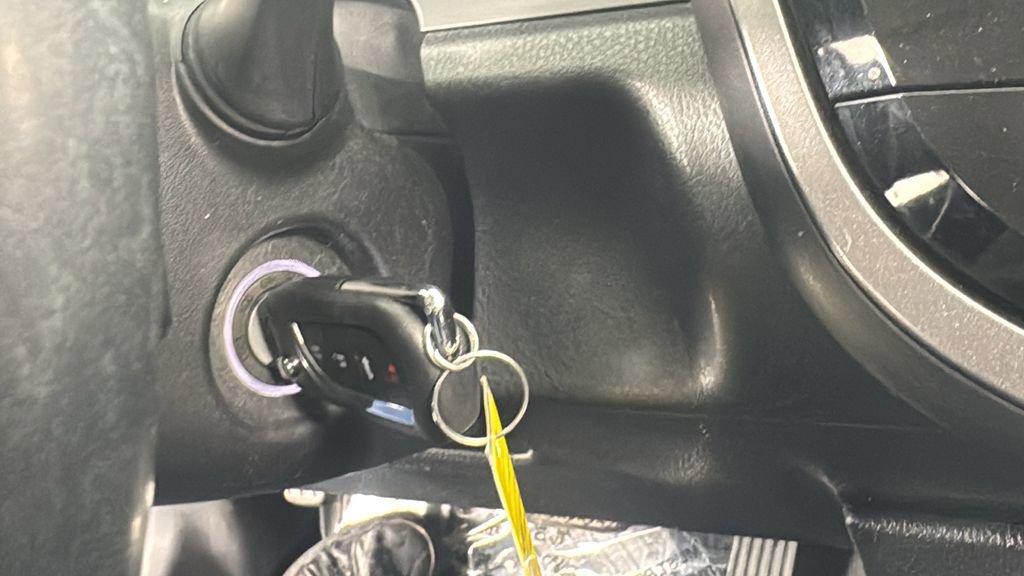 Used 2020 Toyota Camry SE image 21