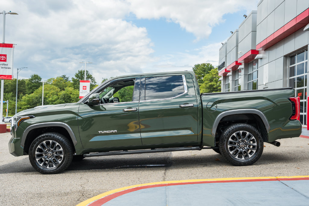 Used 2023 Toyota Tundra Limited AWD/4WD image 4