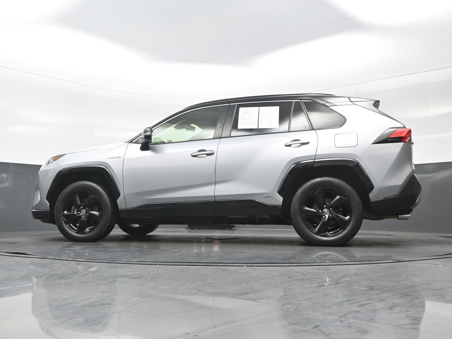 Used 2020 Toyota RAV4 XSE w/ XSE Grade Weather Package AWD/4WD image 28