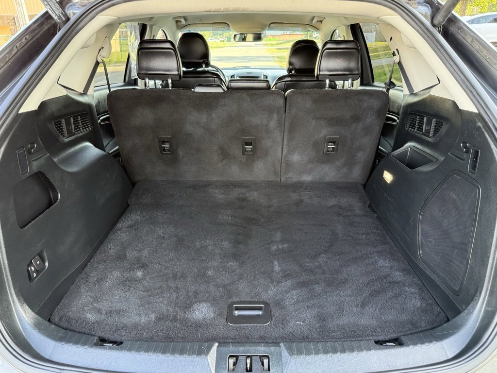 Used 2019 Ford Edge Titanium image 18