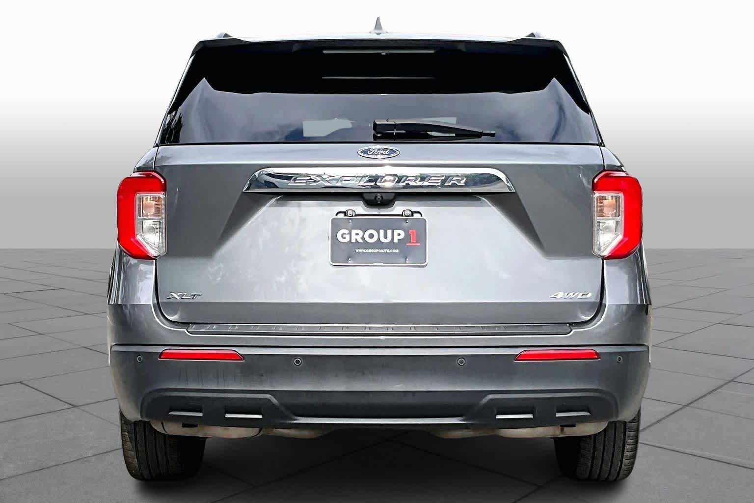 Used 2022 Ford Explorer XLT image 5