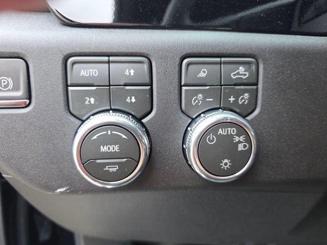 New 2026 GMC Sierra 1500 SLE image 28
