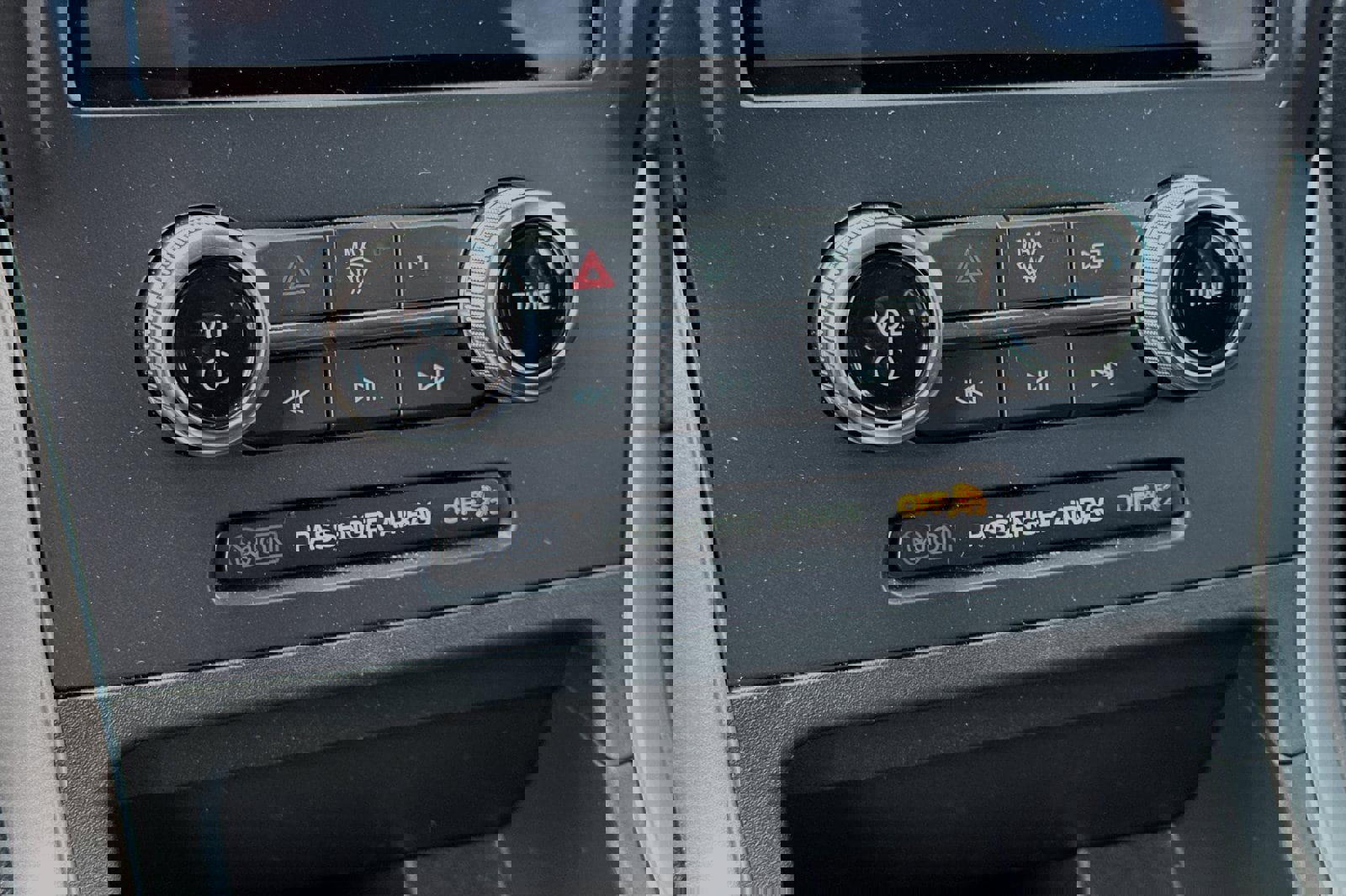 New 2024 Ford Edge SE w/ Black Appearance Package image 24