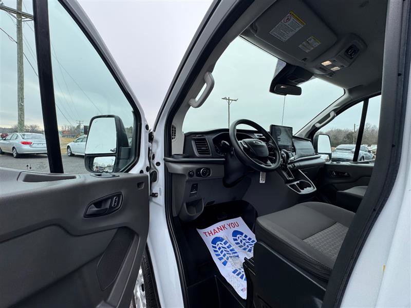 Used 2023 Ford Transit 350 XLT image 30