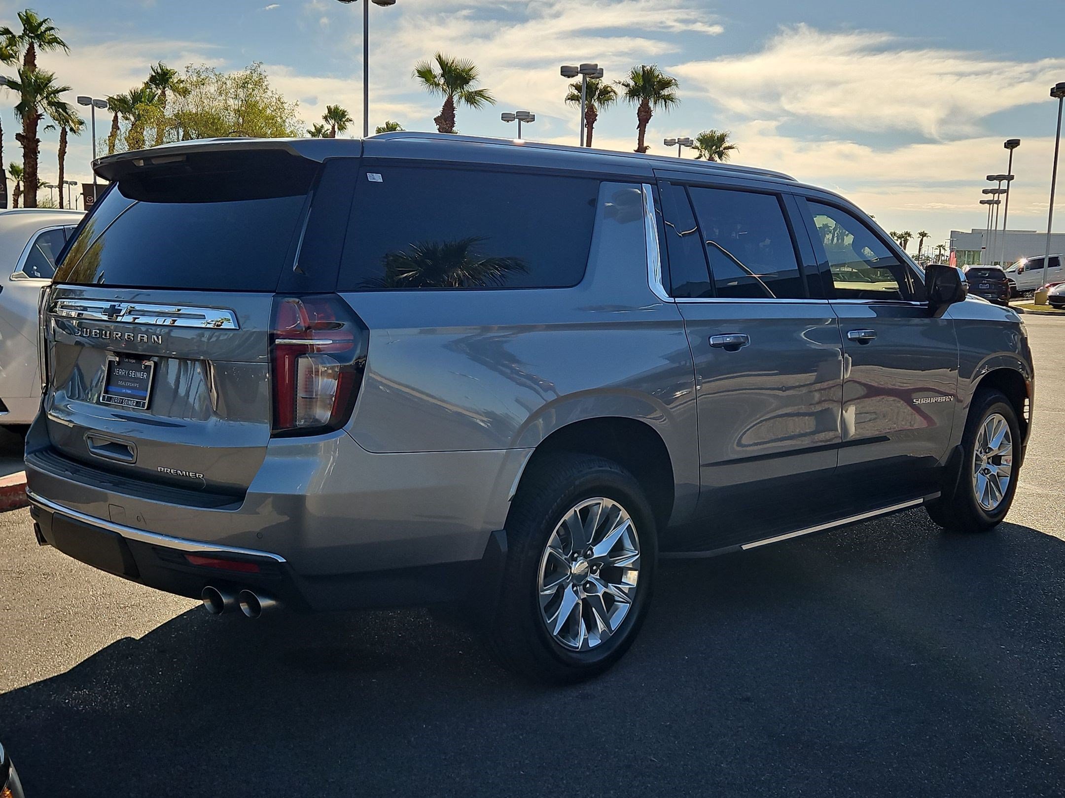 Certified 2023 Chevrolet Suburban Premier AWD/4WD image 5