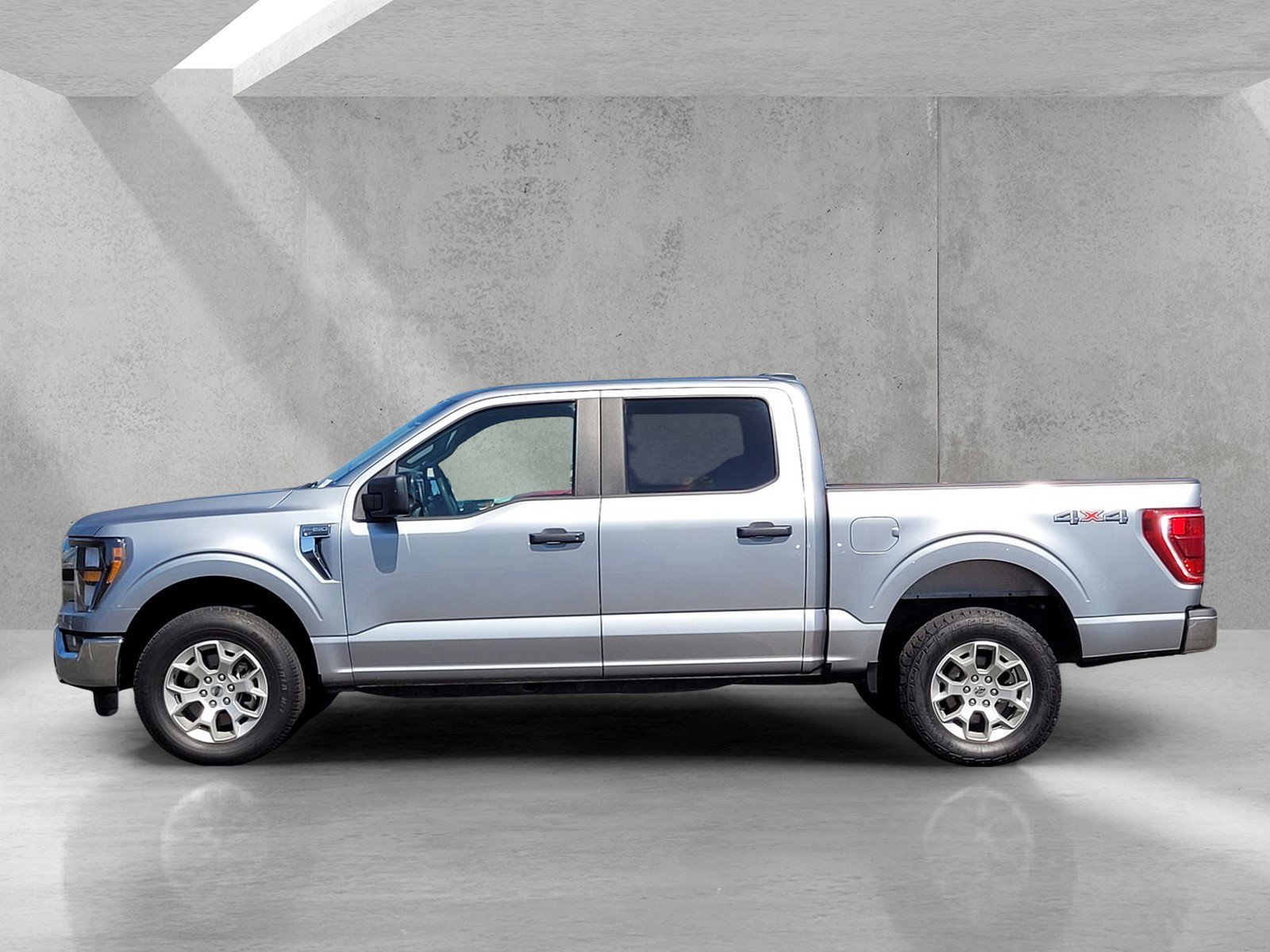 Used 2023 Ford F150 XLT image 7