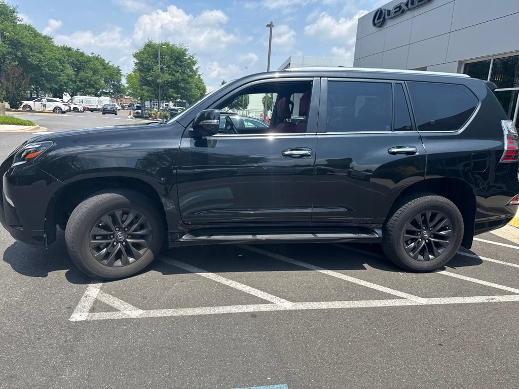 Used 2023 Lexus GX 460 Premium w/ Premium Package AWD/4WD image 4