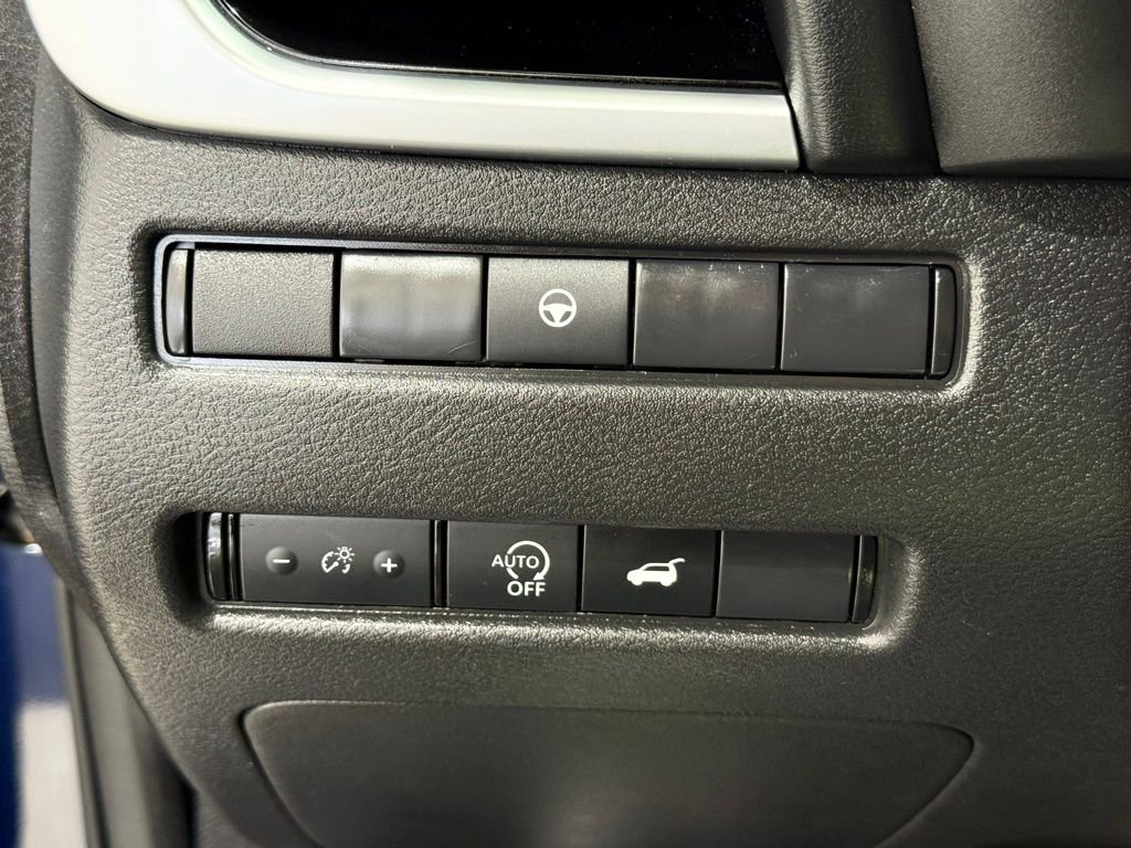 Used 2026 Nissan Rogue SL image 31