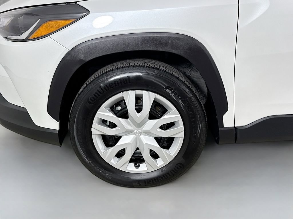 Certified 2024 Toyota Corolla Cross L image 32