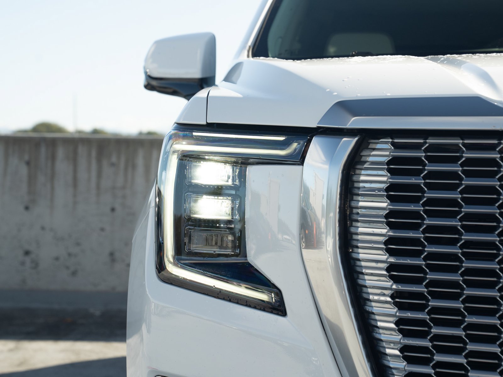 Used 2023 GMC Yukon Denali AWD/4WD image 9