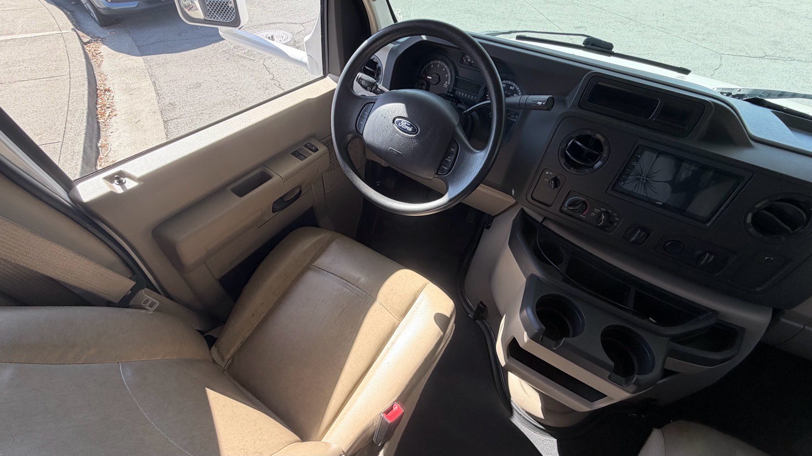 Used 2017 Ford E-450 and Econoline 450 Super Duty w/ Motorhome Prep Package RWD image 8