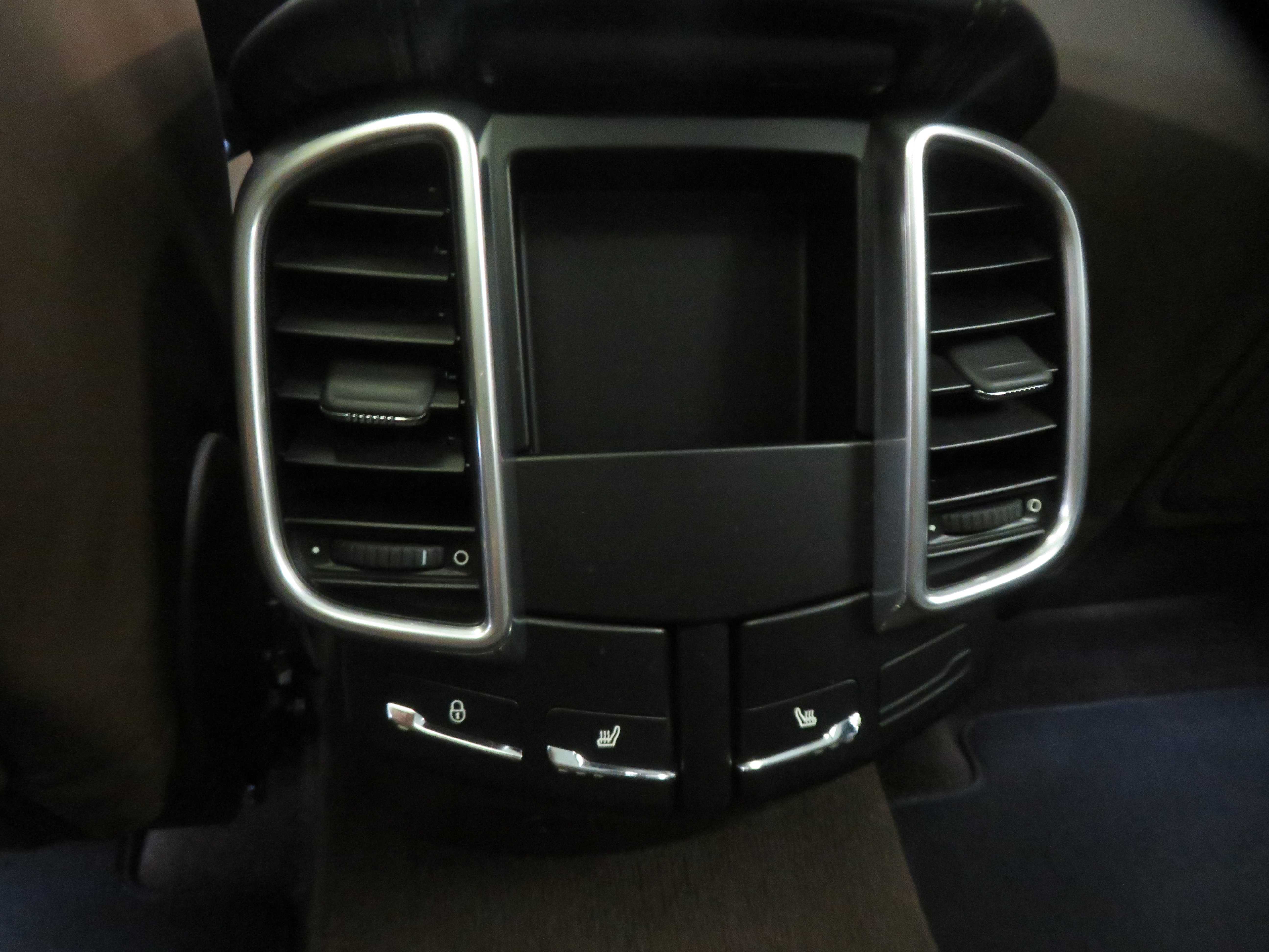 Used 2015 Porsche Cayenne S AWD/4WD image 51