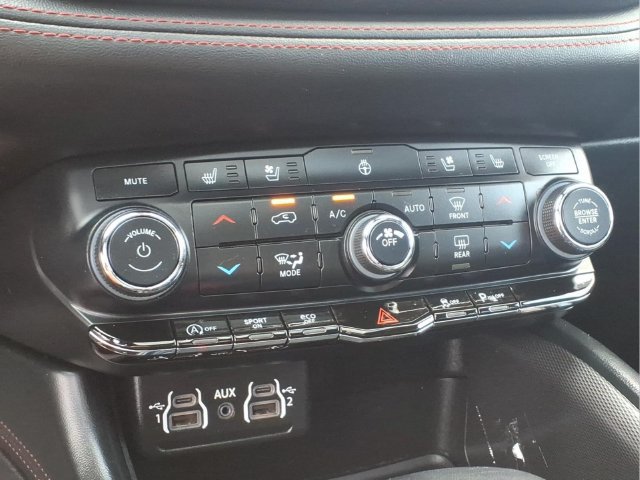Used 2023 Dodge Durango GT AWD/4WD image 9