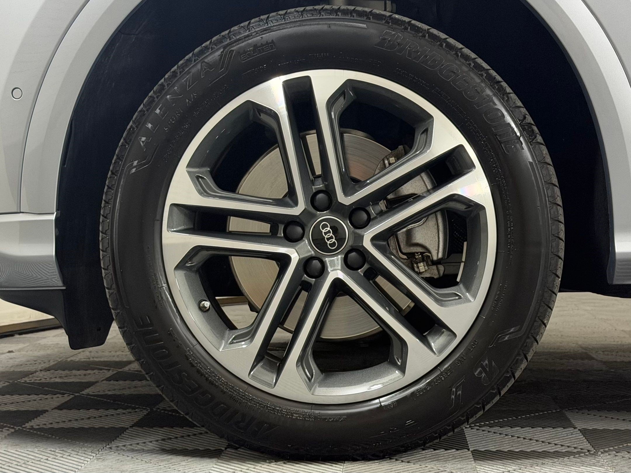 Certified 2025 Audi Q5 Premium AWD/4WD image 12