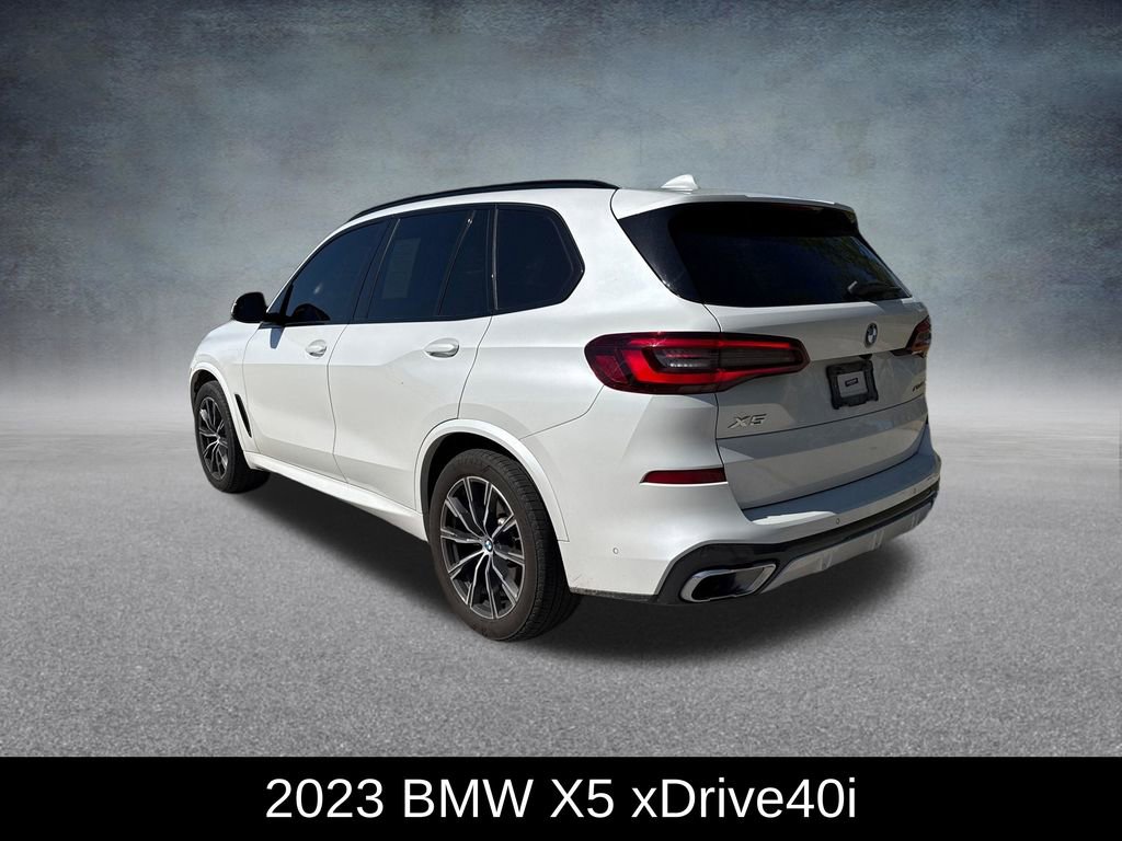 Used 2023 BMW X5 xDrive40i w/ Executive Package AWD/4WD image 3