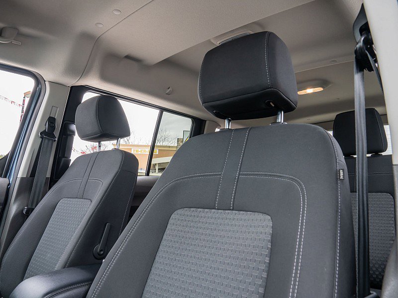 Used 2022 Ford Transit Connect XLT image 25