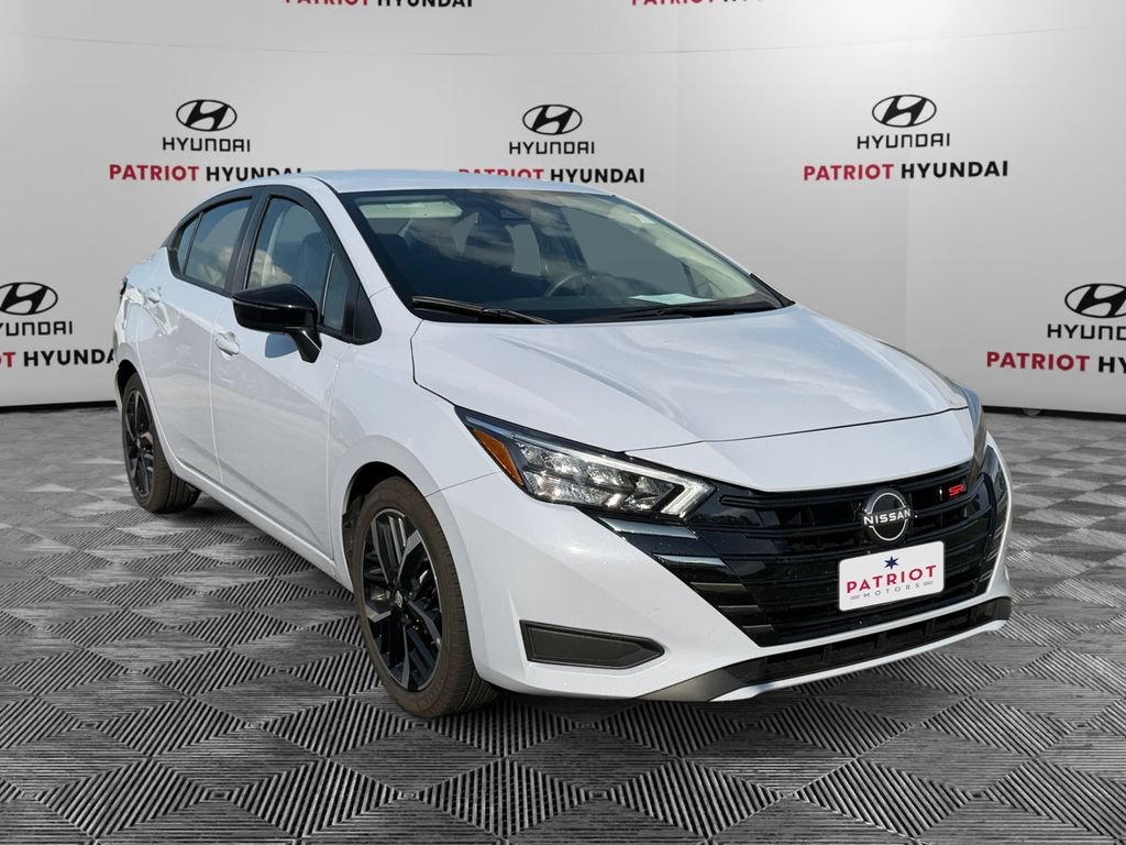 Used 2024 Nissan Versa SR FWD image 1