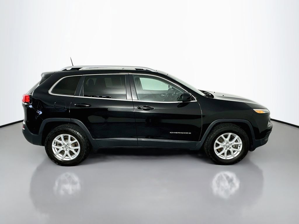 Used 2018 Jeep Cherokee Latitude Plus w/ Comfort/Convenience Group AWD/4WD image 8