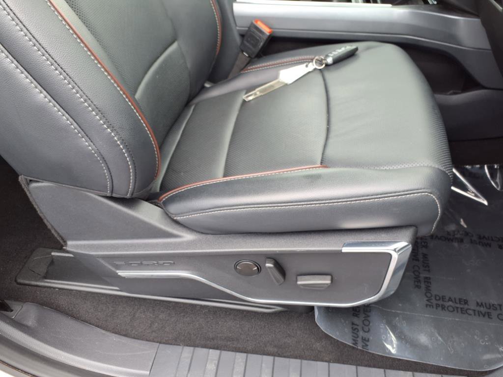 Used 2024 Ford F250 Lariat w/ Chrome Package image 29