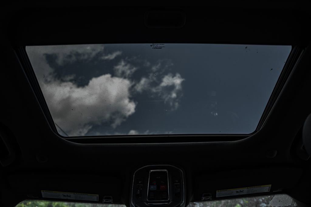 New 2025 Jeep Grand Cherokee Laredo X w/ Luxury Tech Group I image 30