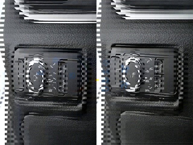 Certified 2023 Ford Explorer XLT image 23