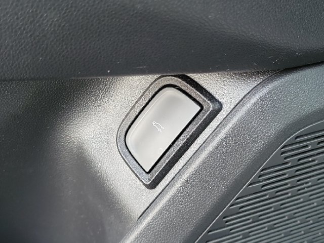 Used 2025 Chevrolet Equinox ACTIV w/ Safety and Technology Package FWD image 15