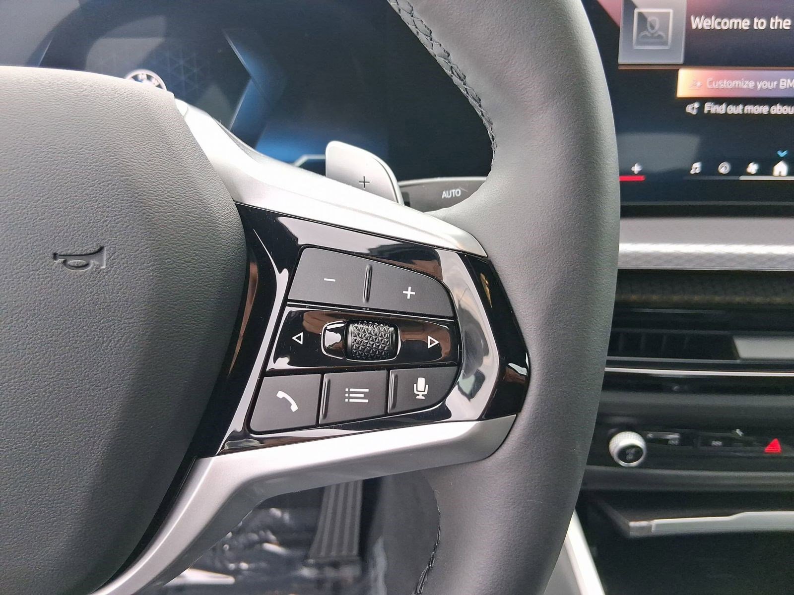 Used 2025 BMW 330i Sedan w/ Convenience Package image 20