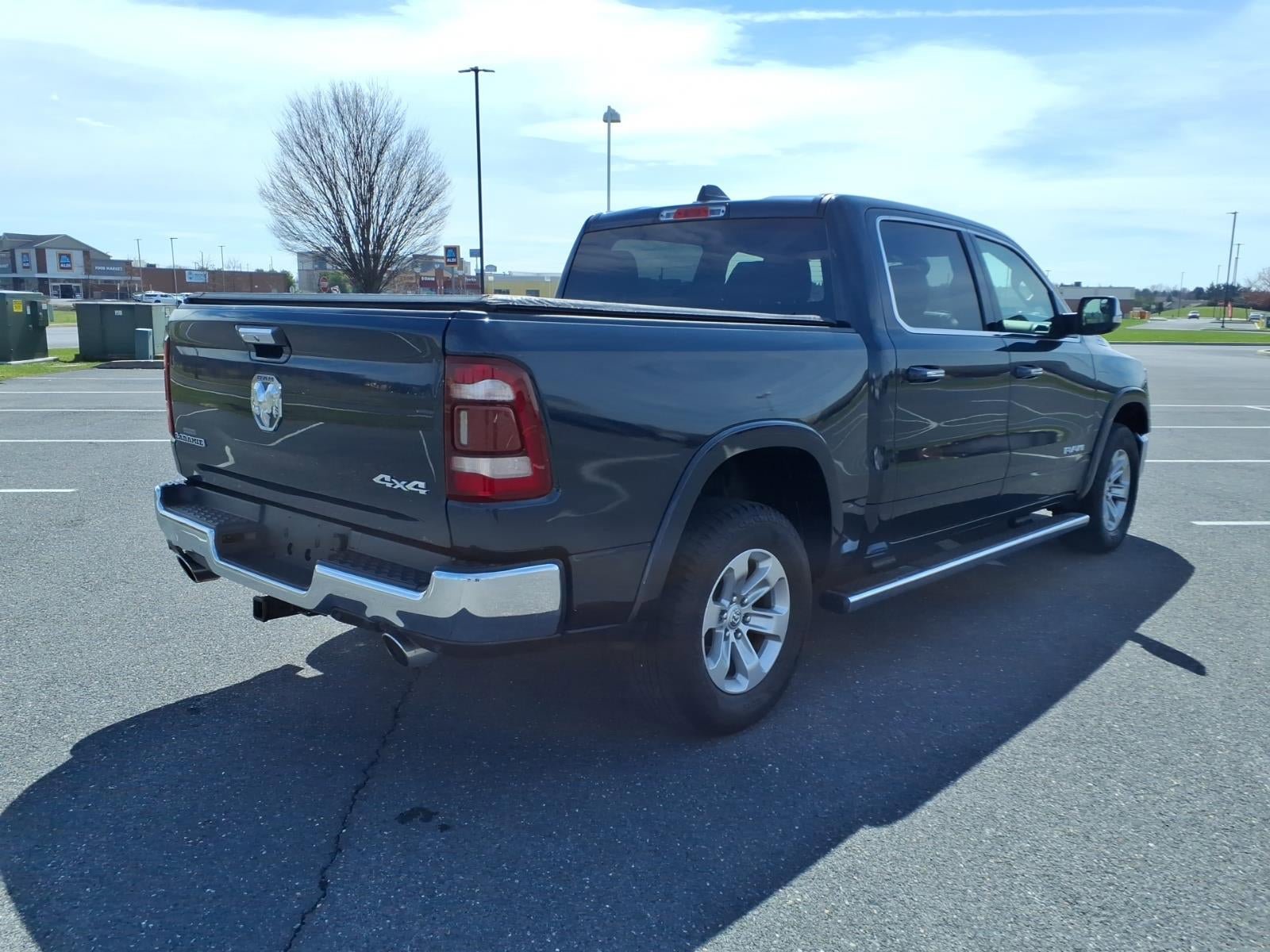 Used 2019 RAM 1500 Laramie AWD/4WD image 4