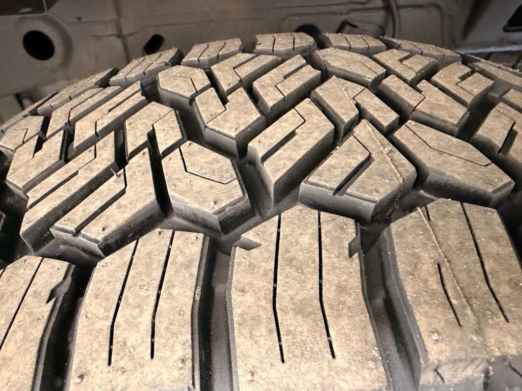 Used 2023 Ford F150 Lariat w/ Equipment Group 502A High AWD/4WD image 14