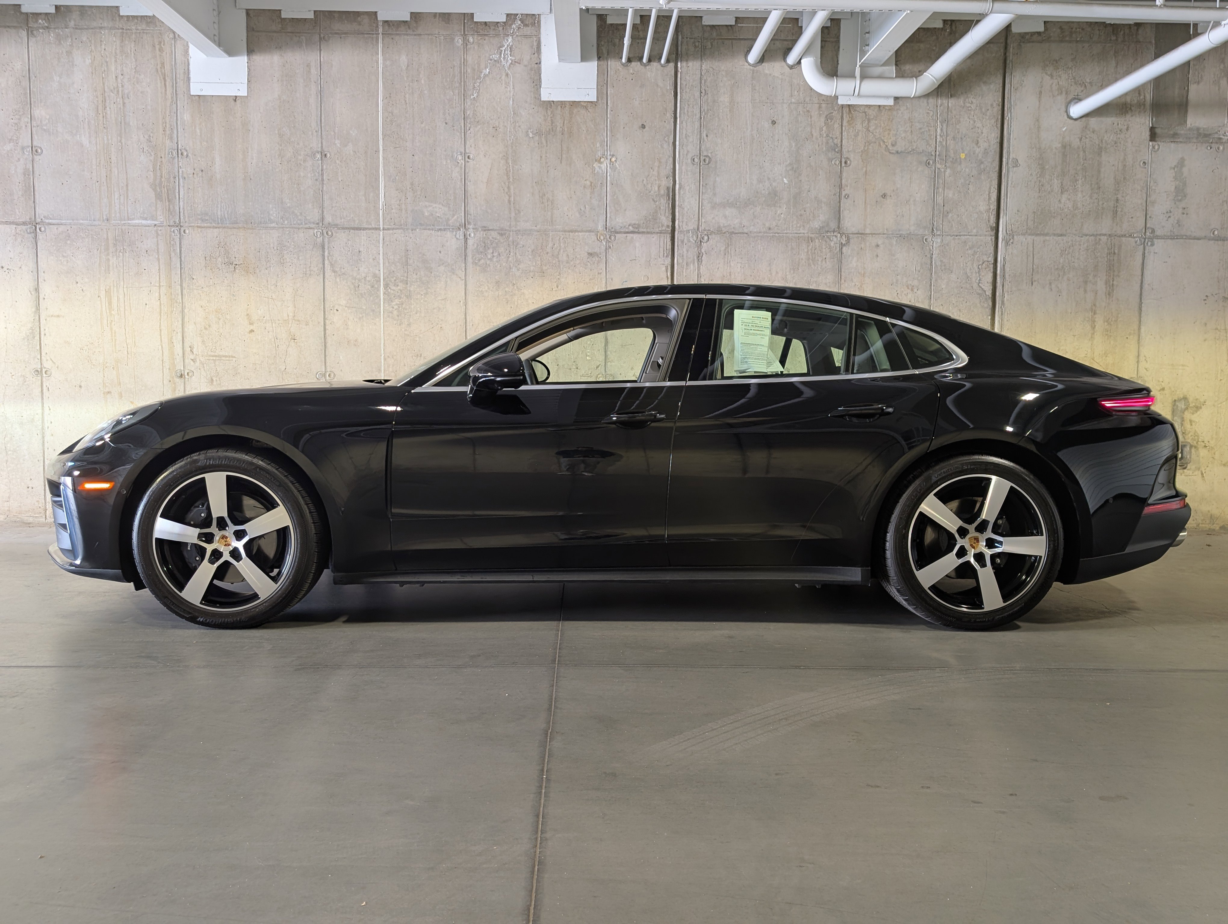 Certified 2025 Porsche Panamera 4 image 2