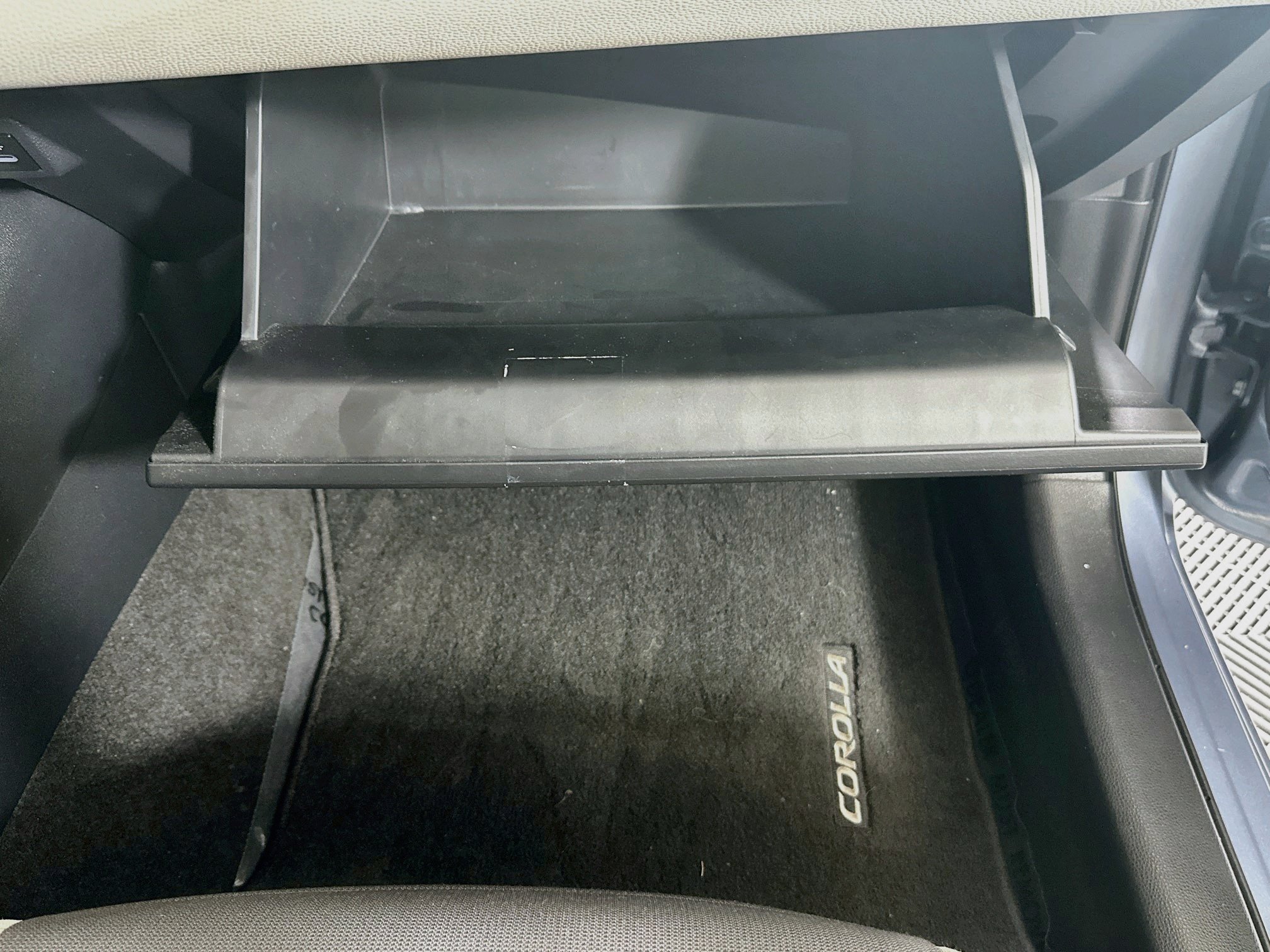 Used 2023 Toyota Corolla LE FWD image 31