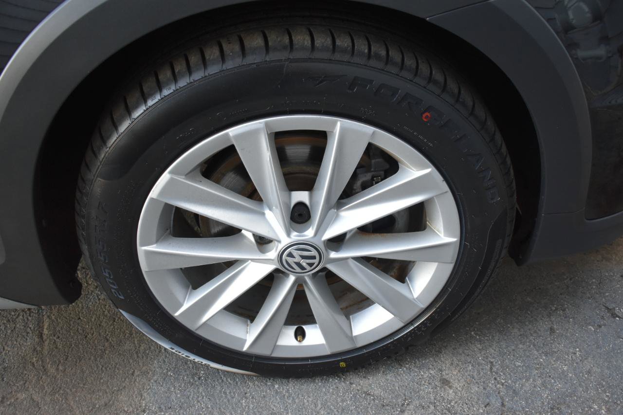 Used 2017 Volkswagen Golf Alltrack S image 26