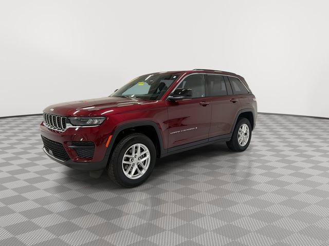 Used 2024 Jeep Grand Cherokee Laredo X image 5