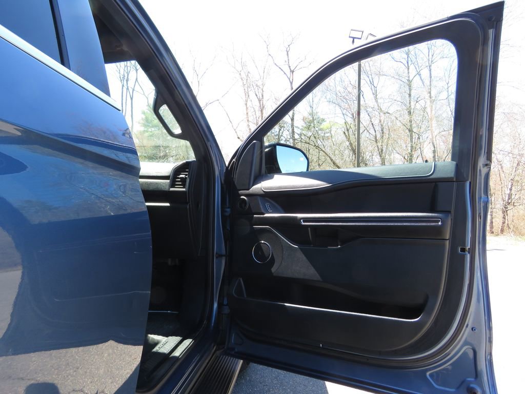 Used 2020 Ford Expedition XL AWD/4WD image 12